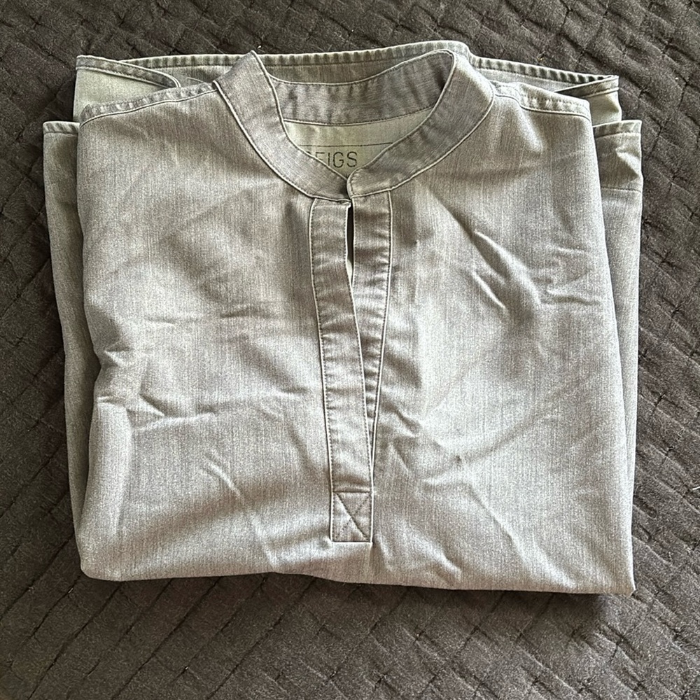 Figs Rafaela top- size M Graphite